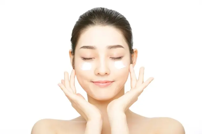 8 Rekomendasi Eye Cream Terbaik untuk Atasi Mata Panda