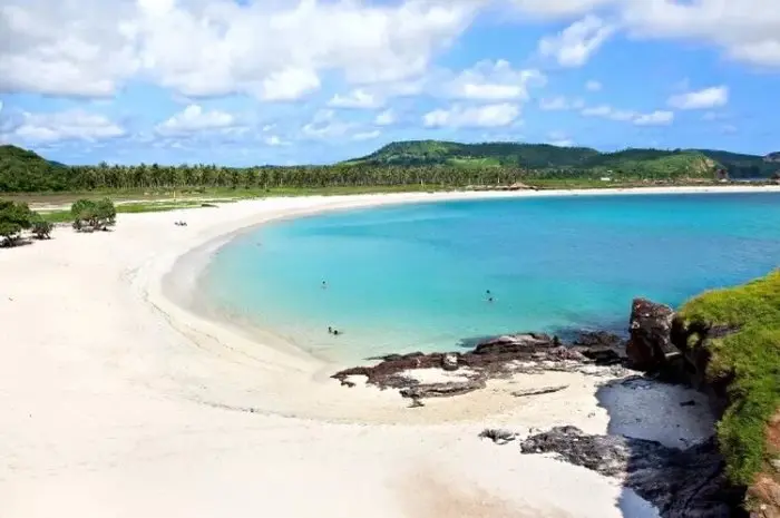 10 Wisata Pantai di Lombok yang Menawarkan Pengalaman Liburan Menakjubkan